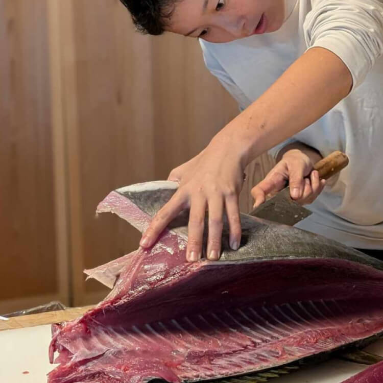 TUNA DISSECTION SHOW